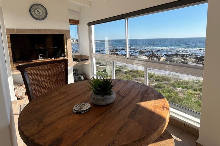 5 Bedroom Property for Sale in Shelley Point Western Cape